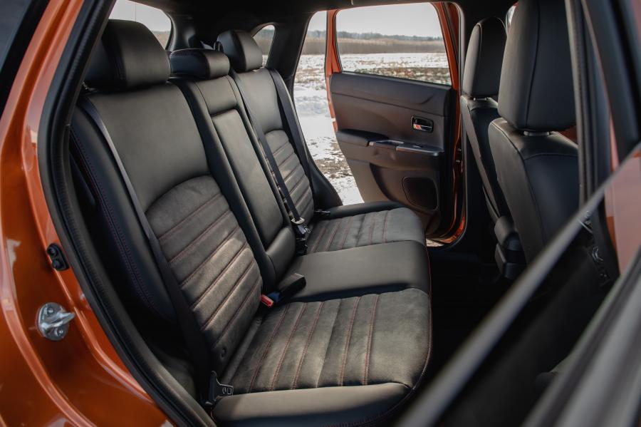 Интерьер Mitsubishi Outlander Sport 2019 года  (фото 20 из 39)